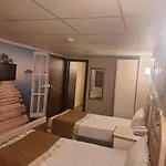 Elysion Hotel 2*