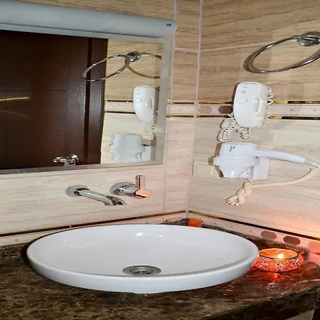 Elysion 2* Provincia di Istanbul